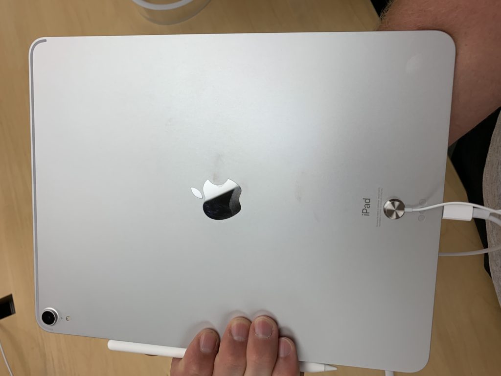 iPad Pro vs MacBook Air Day 1 - 1st impressions 4 IPad Pro