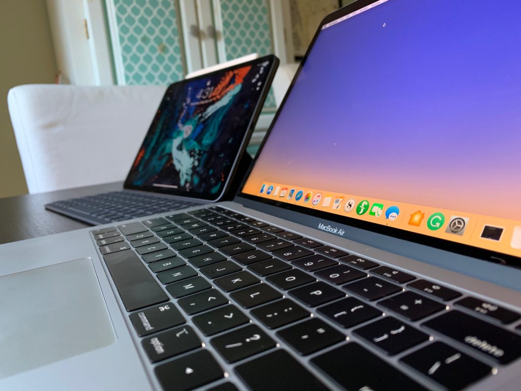 Apple Announces New MacBook and MacBook Pros with Force Touch Keyboard 3 iPad Pro vs MacBook Air which tool