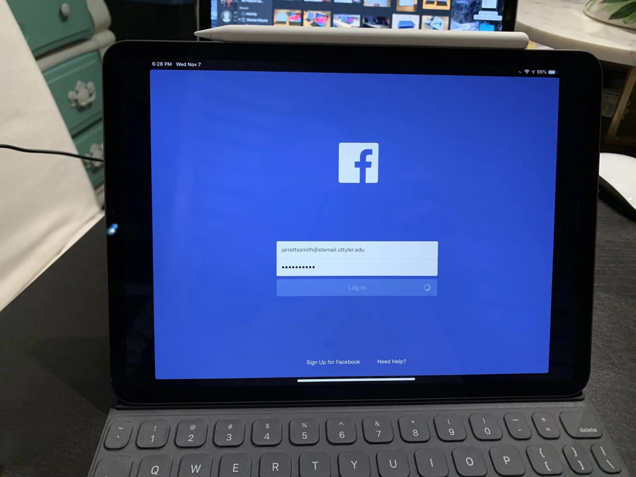 black borders on the 11-inch iPad Pro