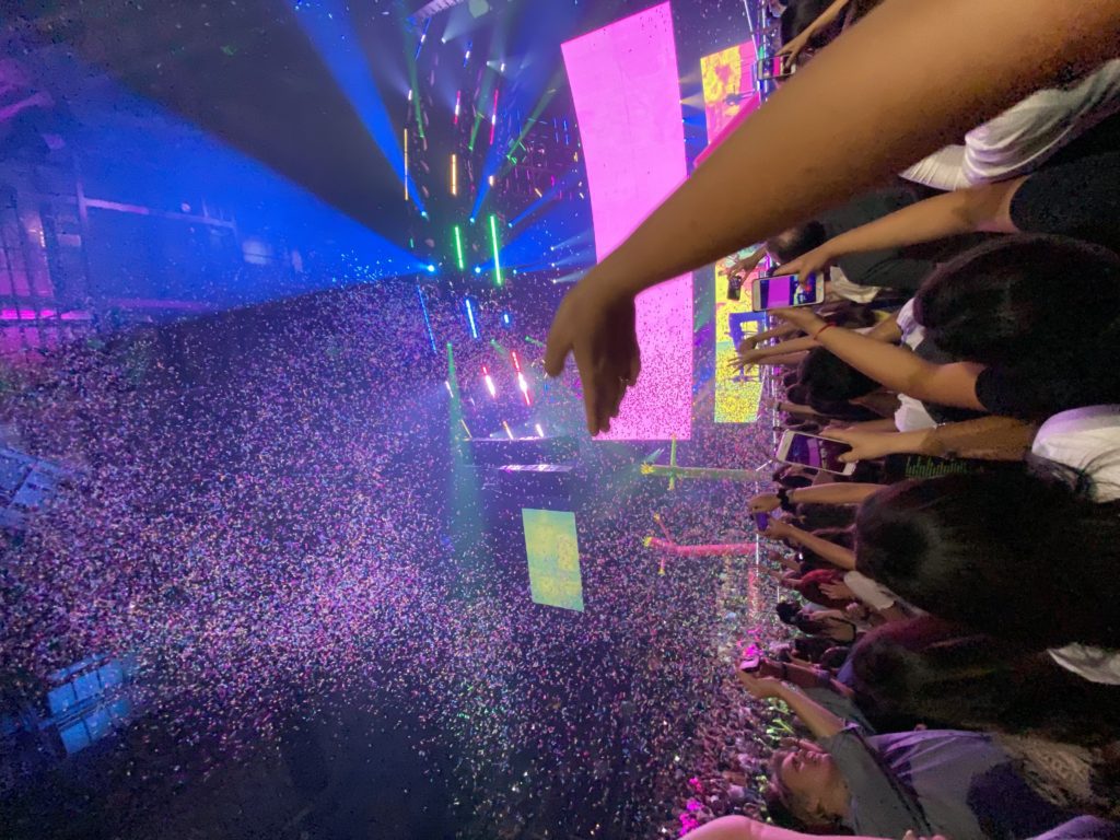 iPhone 11 Pro Max Review - The Best iPhone Yet 11 Great colors in the dark