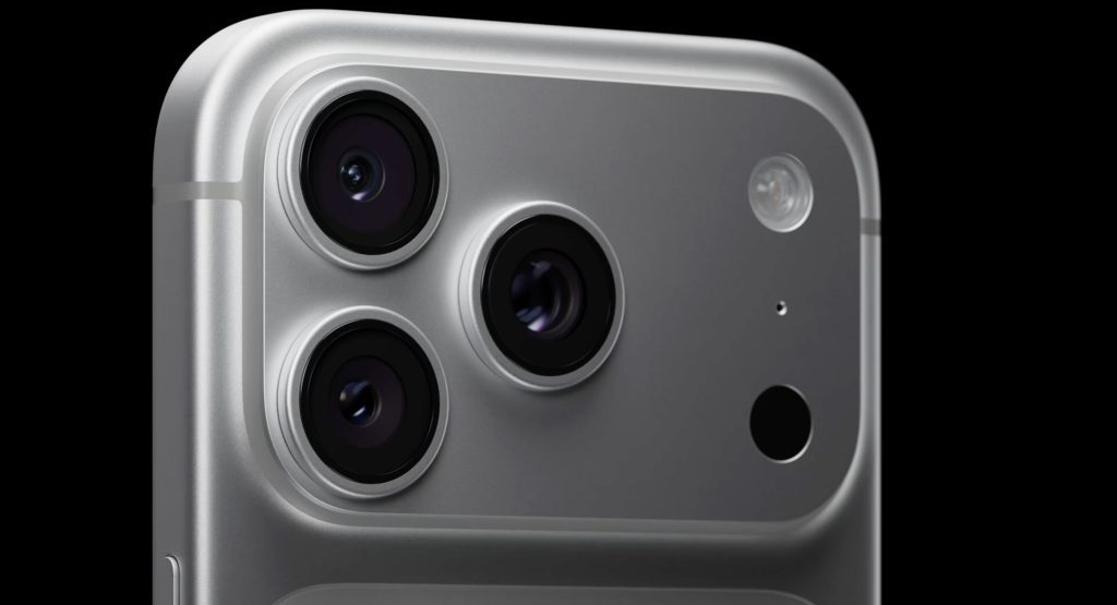 The three camera array on the iPhone 17 Pro